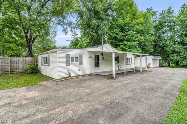 Building Photo - 26560 Cannon Rd