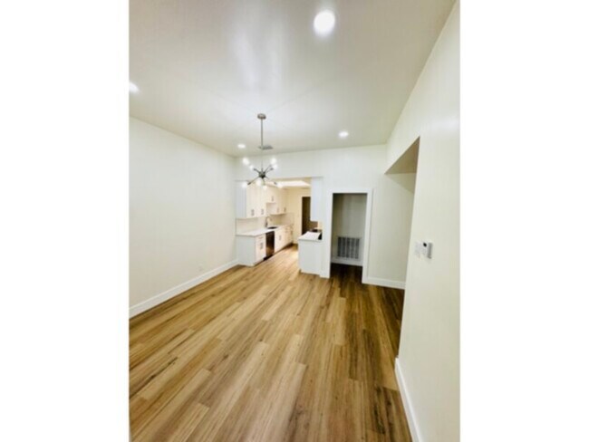 Foto del edificio - 9215 Highedge Cir
