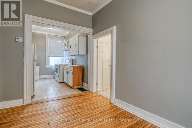 Photo du bâtiment - 100 Cherry St