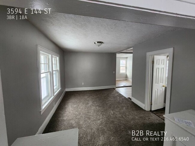 Building Photo - 3594 E 144th St