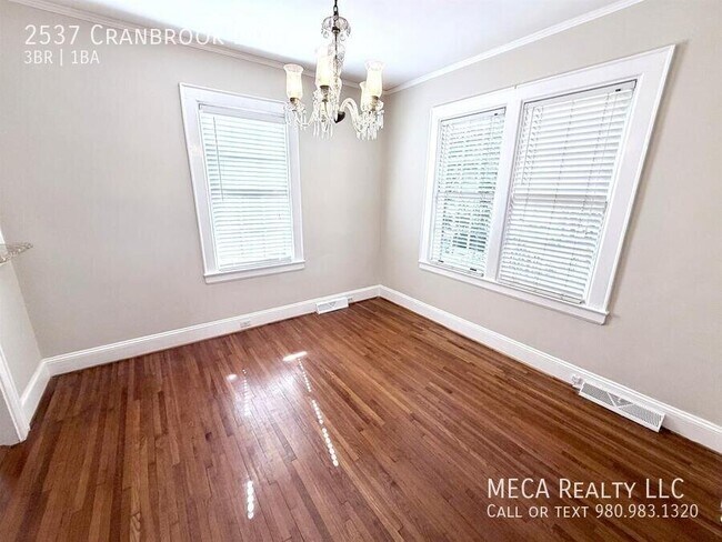 Building Photo - 2537 Cranbrook Ln