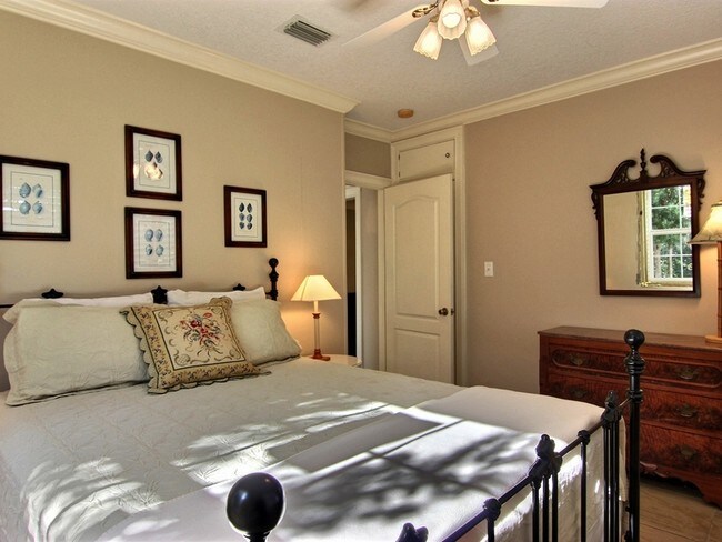 Foto del edificio - 4135 S Fletcher Ave