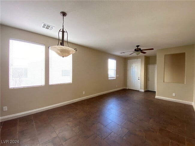 Building Photo - 9745 Maple Sugar Leaf Pl