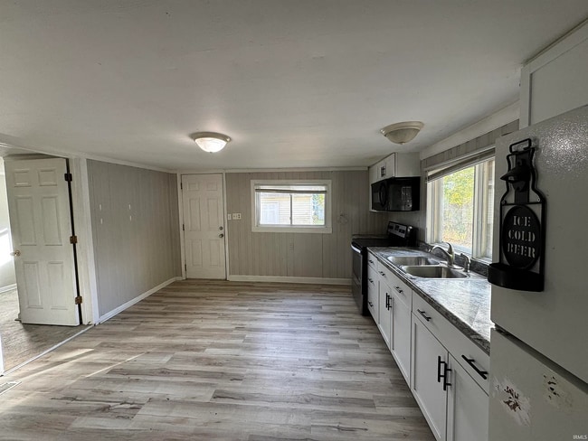 Building Photo - 800 Clark St