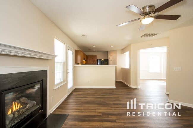 Building Photo - 5770 Sable Glen Road Atlanta GA