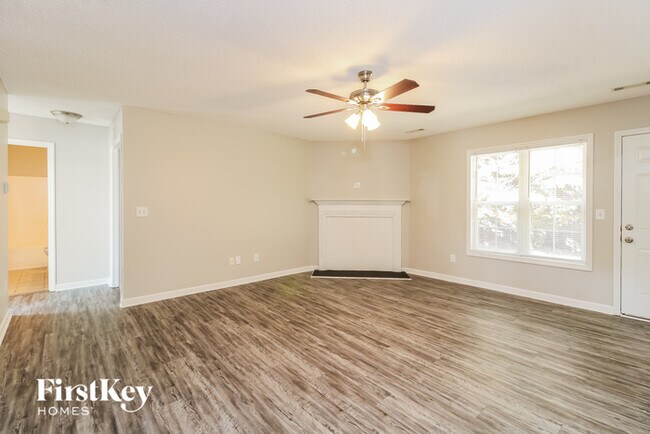 Foto del edificio - 1466 Lewisburg Pointe Dr