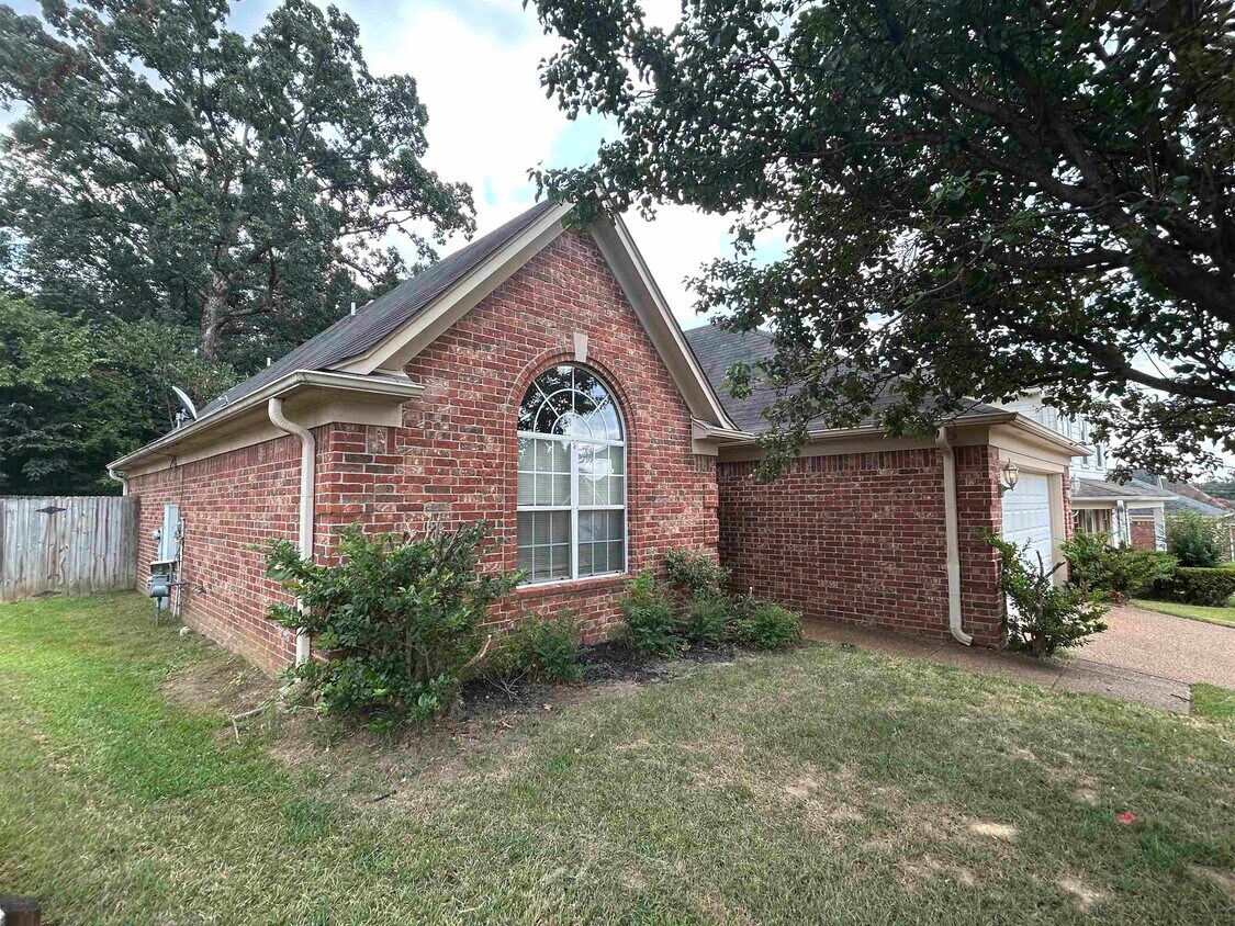 Primary Photo - 3912 Sundale Way W