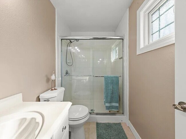 Foto del edificio - 7330 Wren Ave