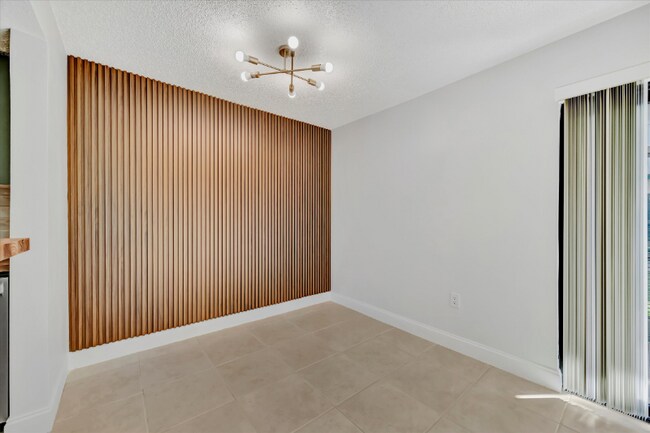 Foto del edificio - 776 116th Ave N