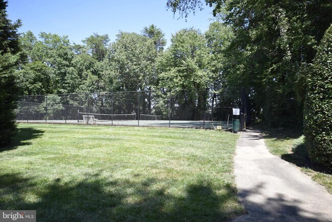 Building Photo - 2922 Waterford Ct