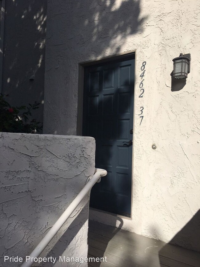 Building Photo - 2 br, 2.5 bath House - 8462 VIA SONOMA #37