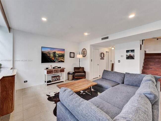 Foto del edificio - 1408 Brickell Bay Dr