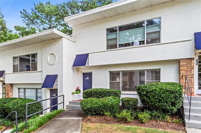 Foto del edificio - 2250 Cheshire Bridge Rd NE