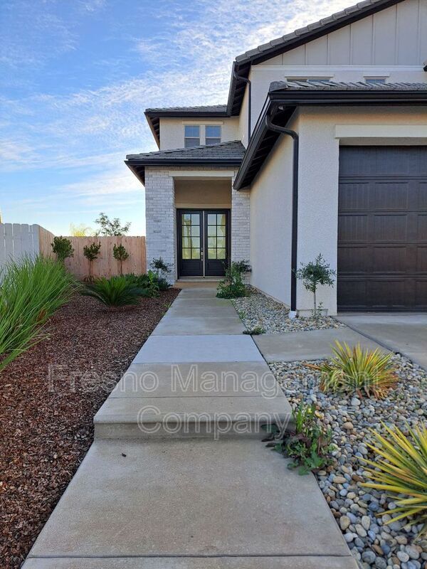 Foto del edificio - 3150 Loyola Ave