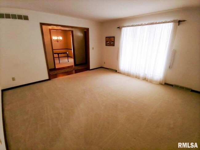 Foto del edificio - 4425 Aspen Hills Cir