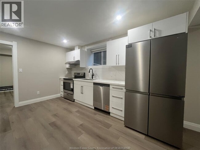 Building Photo - 917 McKay Ave