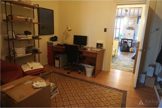 Foto del edificio - 616 Grand St