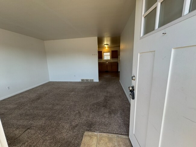 Foto del edificio - 4041 Goodell Ln