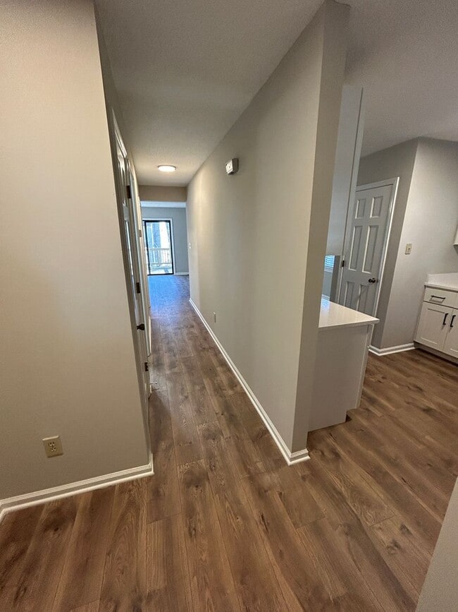 Foto del edificio - 6528 Thetford Ct