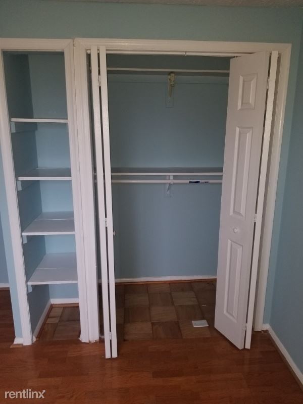 Building Photo - 3 br, 2 bath Townhome - 1445 Farmcrest Way