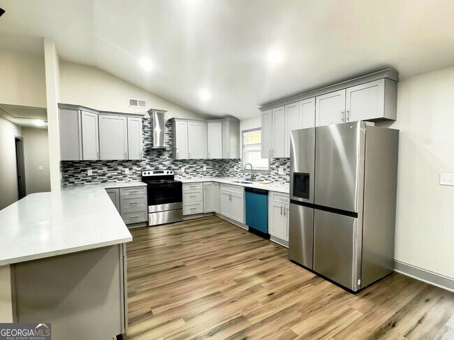 Building Photo - 160 Maddox Rd