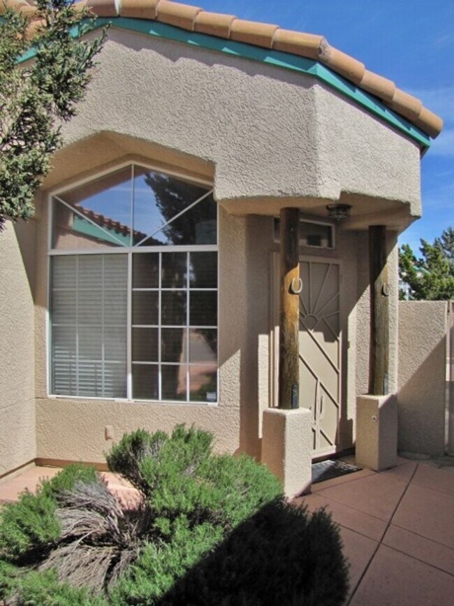 Foto del edificio - 3BR/2BA/2CG, 1615 sq.ft. home in Sierra Springs subdivision in Sierra Vista, AZ