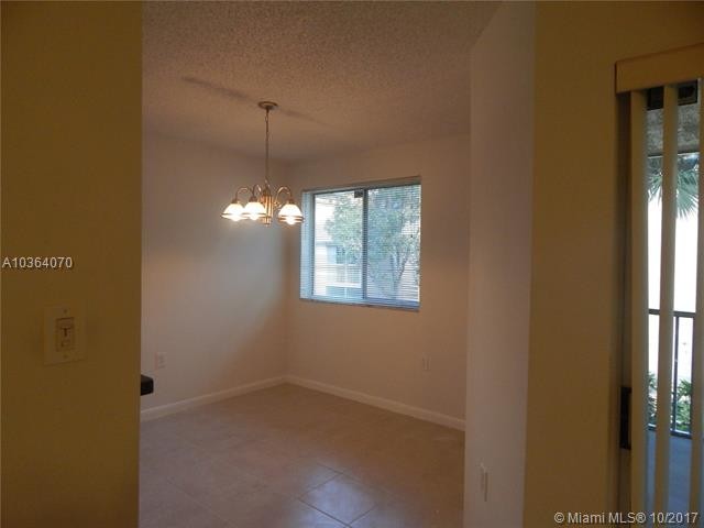Foto del edificio - 1203 Glenmoor Dr
