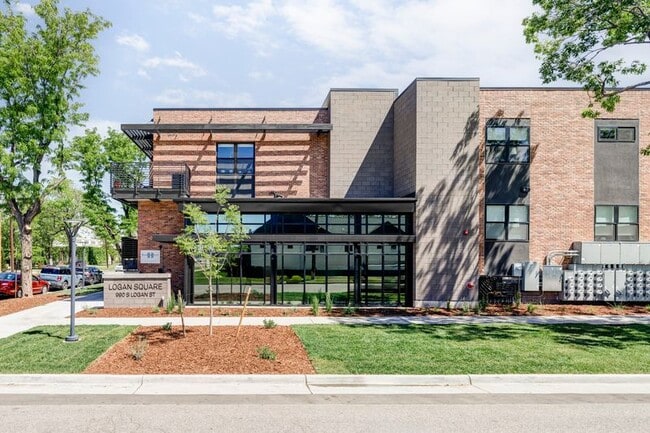 Building Photo - Logan Square Apartments