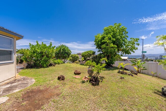 Foto del edificio - Single Family Home with views of Pearl Har...