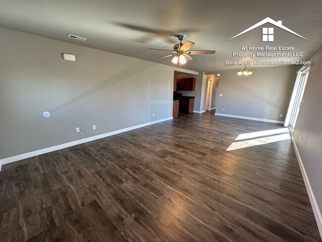 Foto del edificio - 518 Commons Drive Fulton, MO 65251