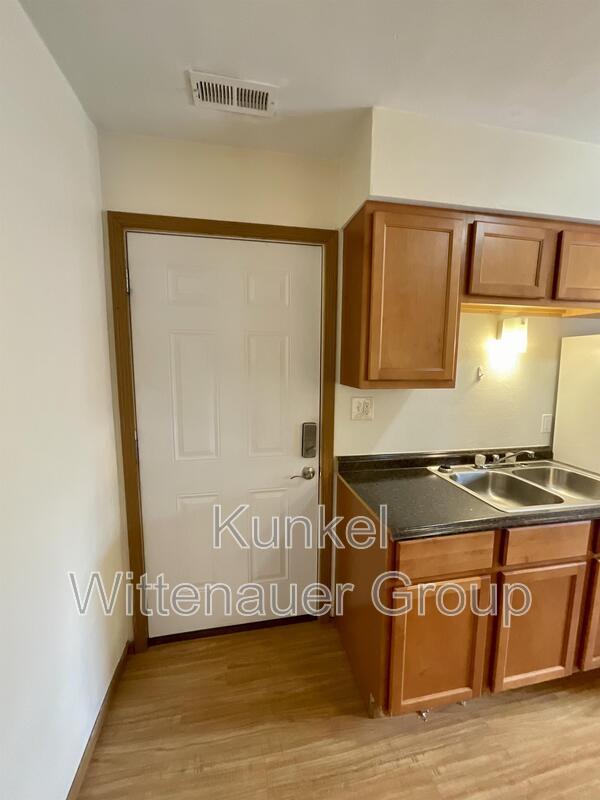 Foto del edificio - 1804 Jamestown Rd
