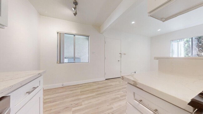 Foto del edificio - 1900 Rockefeller Ln