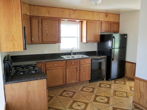Building Photo - 395 Waverly Dr