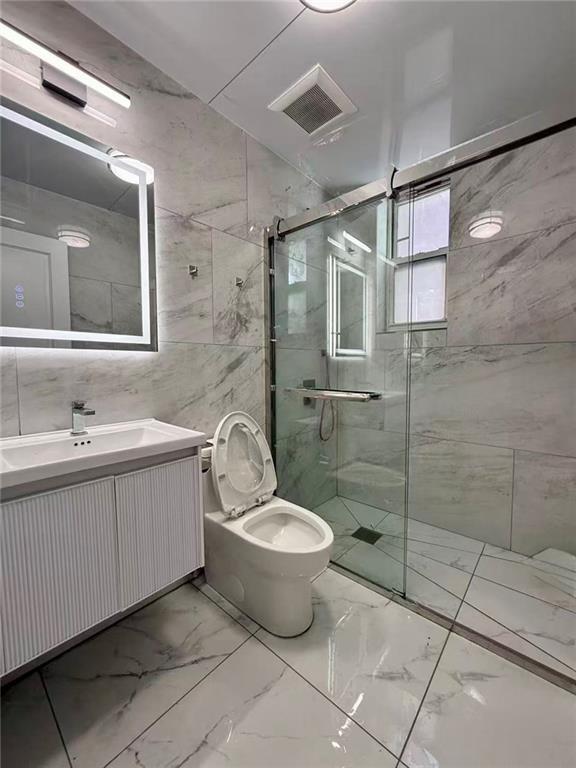 Foto del edificio - 2066 62nd St