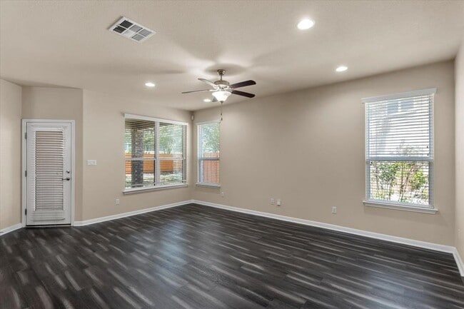 Foto del edificio - 3451 Mayfield Ranch Blvd