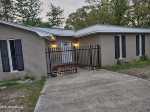 Building Photo - 9209 Morgan Rd