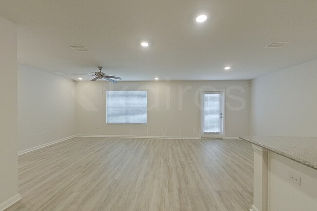 Foto del edificio - 124 Swallowtail Ln