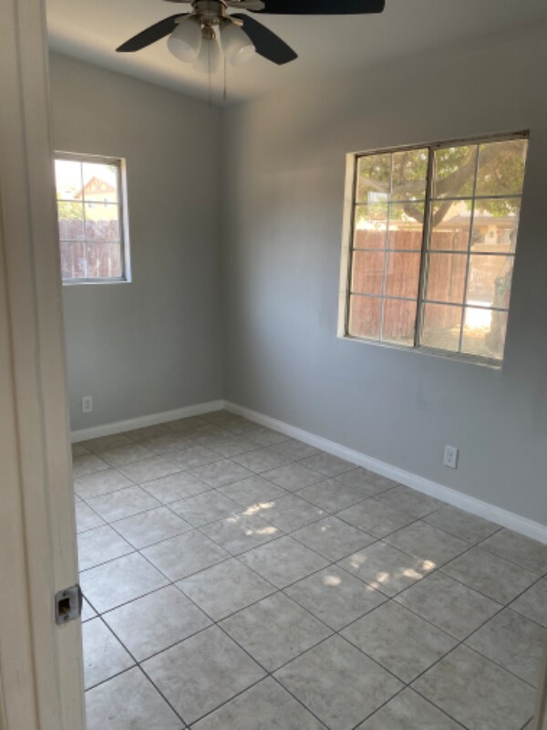 Foto del edificio - 9142 Walnut St