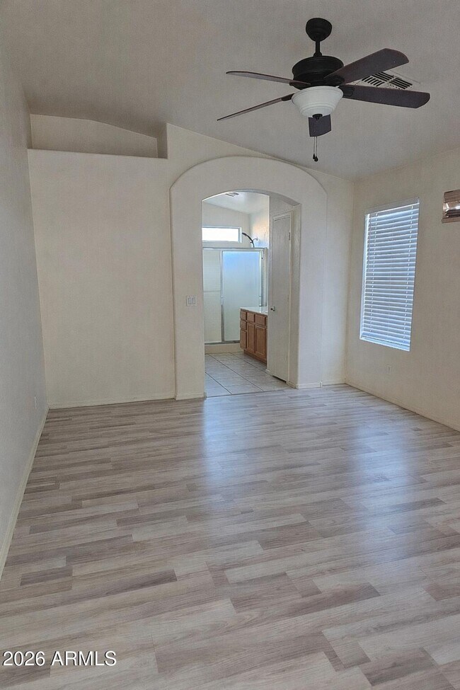 Building Photo - 5503 S 41st Pl