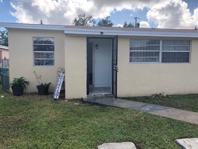 Building Photo - 1820 NW 73rd St