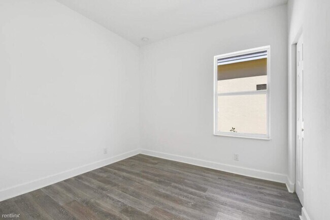 Foto del edificio - 3 br, 2 bath House - 611 N F St