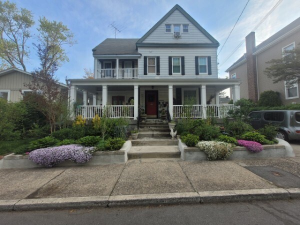 Foto del edificio - 133 Lincoln Ave