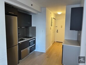 Building Photo - East 39th Street