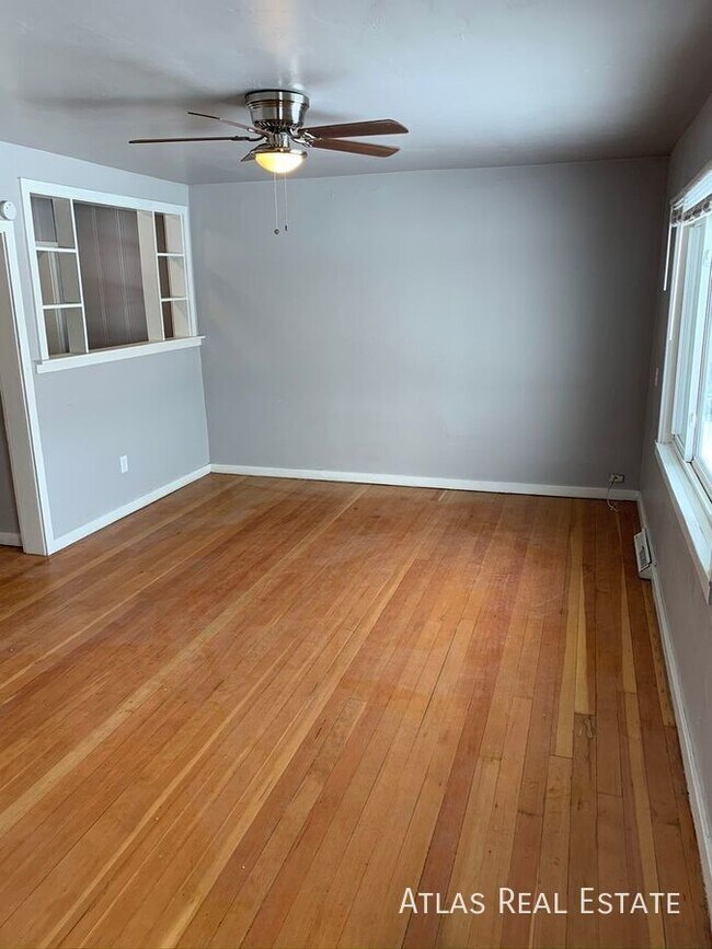 Foto del edificio - 7702 W Kentucky Ave