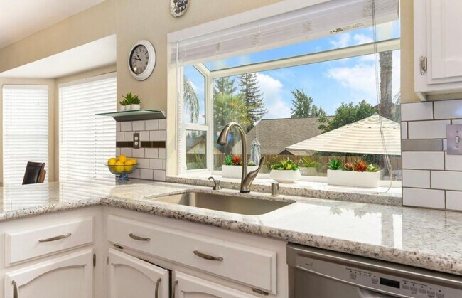 Foto del edificio - Beautiful Antelope Home with Private Pool | Available July 1st | $3,350/mo