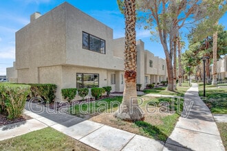 Building Photo - 2639 Jacyra Ave