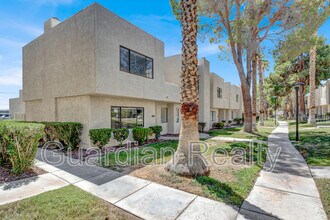 Building Photo - 2639 Jacyra Ave