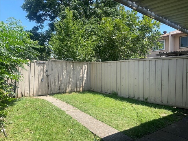 Building Photo - 12721 Preston Rd