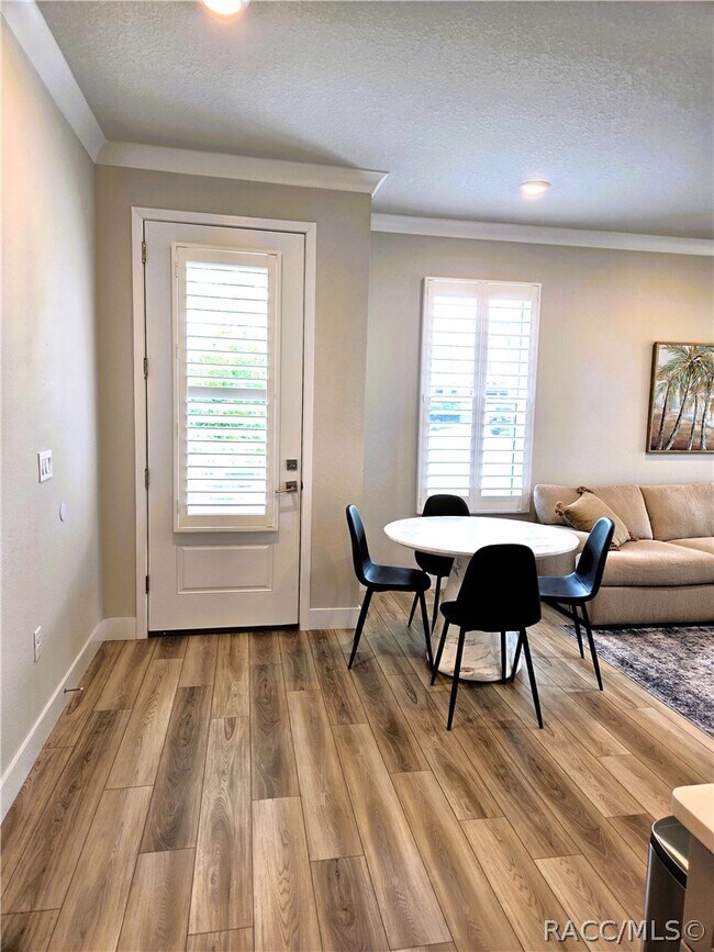 Foto del edificio - 3079 Isles Wy