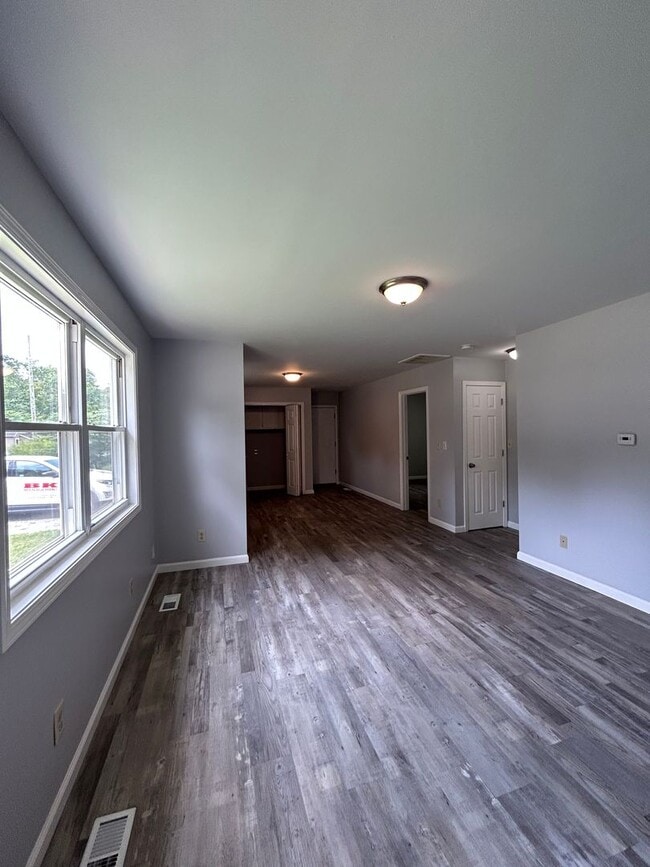 Foto del edificio - Remodeled 2 Bedroom Duplex